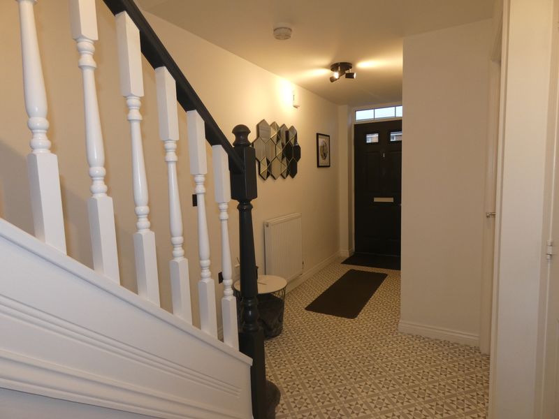 Entrance Hallway- click for photo gallery
